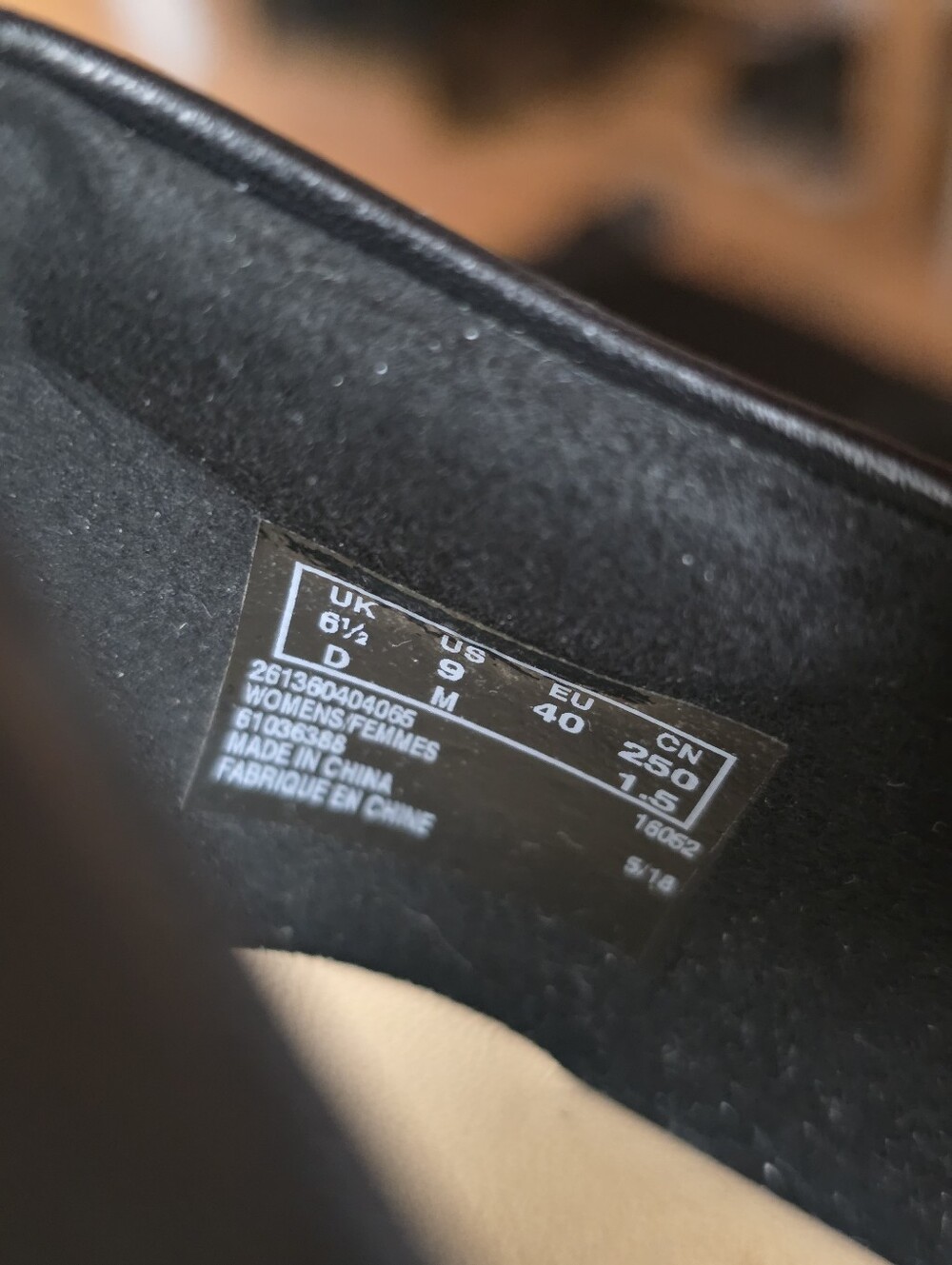 Clarks Pointed Toe Heels - Picture 6 of 7